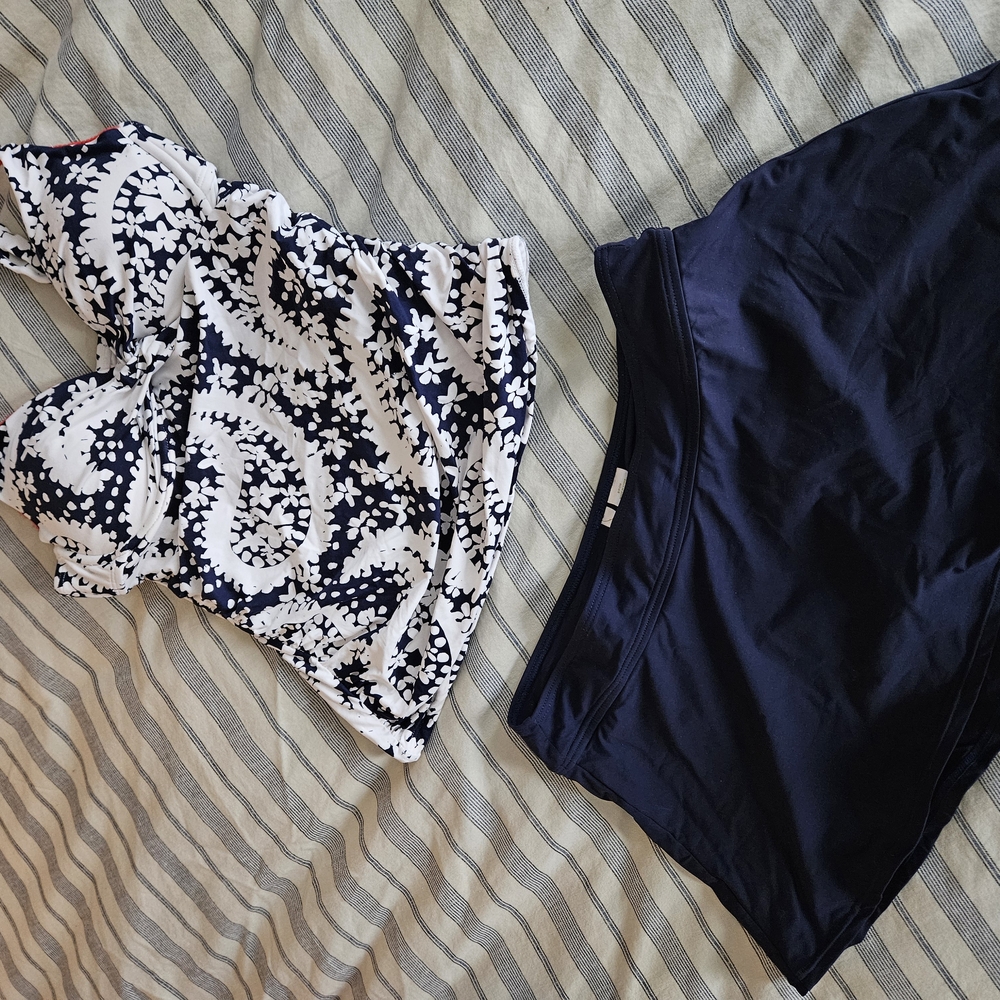Anne Cole: Navy and White Paisley Swimsuit Set